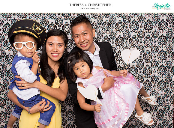 60222 - Theresa + Christopher Wedding Photobooth 2021