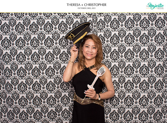 60143 - Theresa + Christopher Wedding Photobooth 2021
