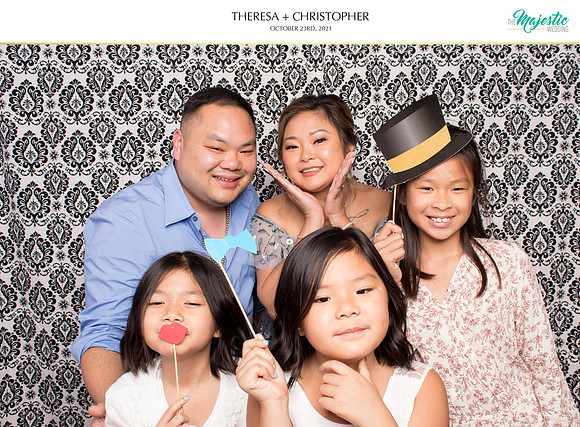 60194 - Theresa + Christopher Wedding Photobooth 2021