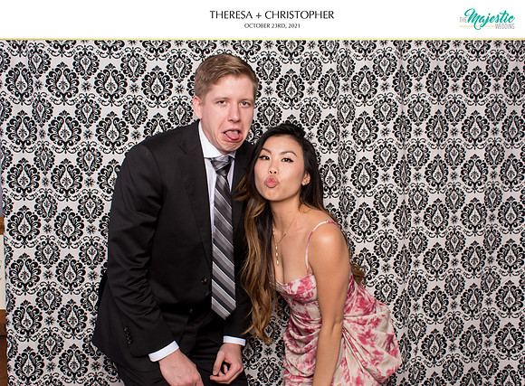 60381 - Theresa + Christopher Wedding Photobooth 2021