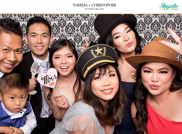 60204 - Theresa + Christopher Wedding Photobooth 2021