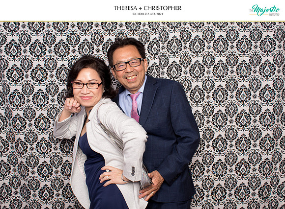 60187 - Theresa + Christopher Wedding Photobooth 2021