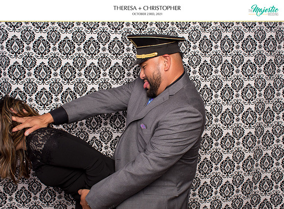 60418 - Theresa + Christopher Wedding Photobooth 2021