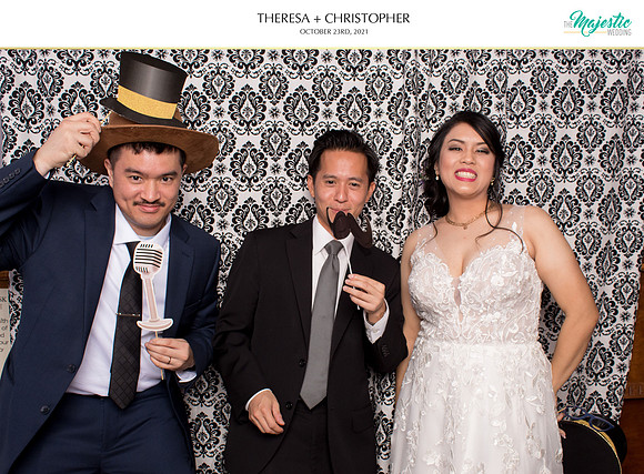 60391 - Theresa + Christopher Wedding Photobooth 2021