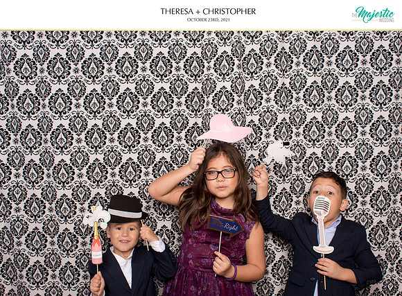 60284 - Theresa + Christopher Wedding Photobooth 2021