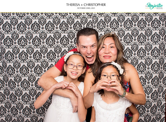 60217 - Theresa + Christopher Wedding Photobooth 2021