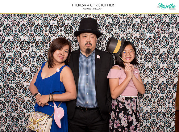 60230 - Theresa + Christopher Wedding Photobooth 2021