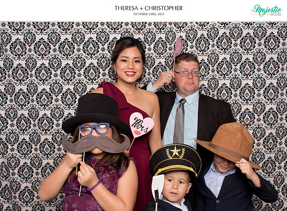 60282 - Theresa + Christopher Wedding Photobooth 2021