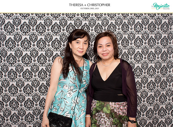 60424 - Theresa + Christopher Wedding Photobooth 2021