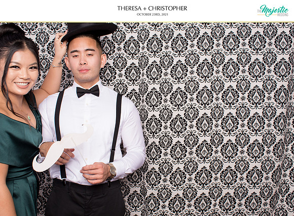 60077 - Theresa + Christopher Wedding Photobooth 2021