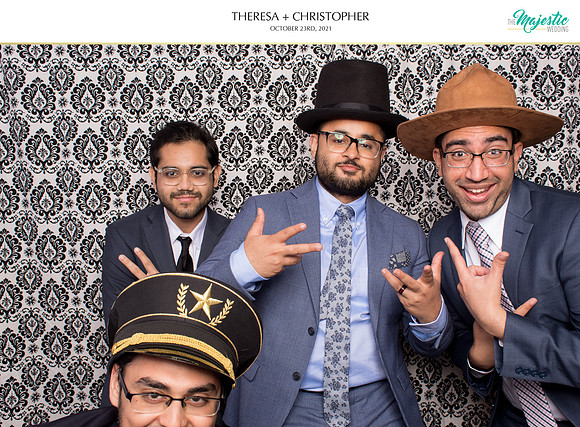60319 - Theresa + Christopher Wedding Photobooth 2021