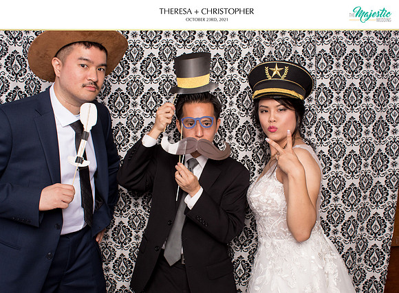 60389 - Theresa + Christopher Wedding Photobooth 2021