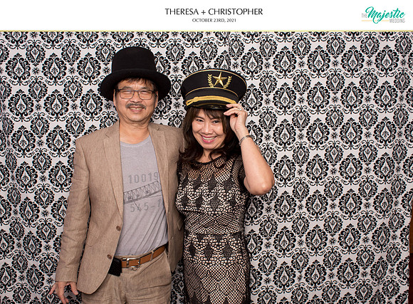 60239 - Theresa + Christopher Wedding Photobooth 2021
