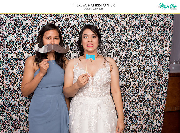 60392 - Theresa + Christopher Wedding Photobooth 2021