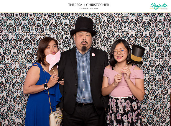60229 - Theresa + Christopher Wedding Photobooth 2021