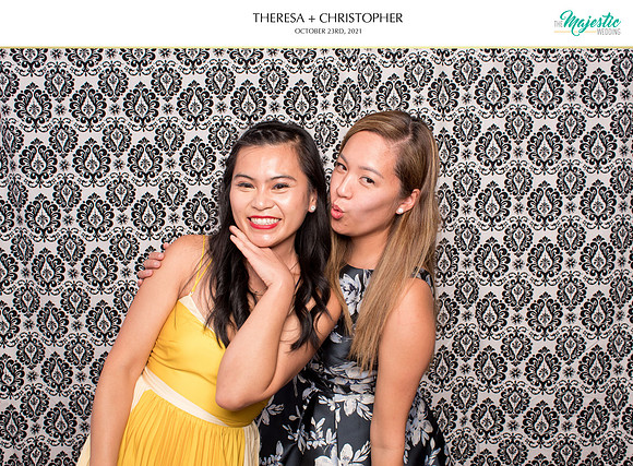 60274 - Theresa + Christopher Wedding Photobooth 2021