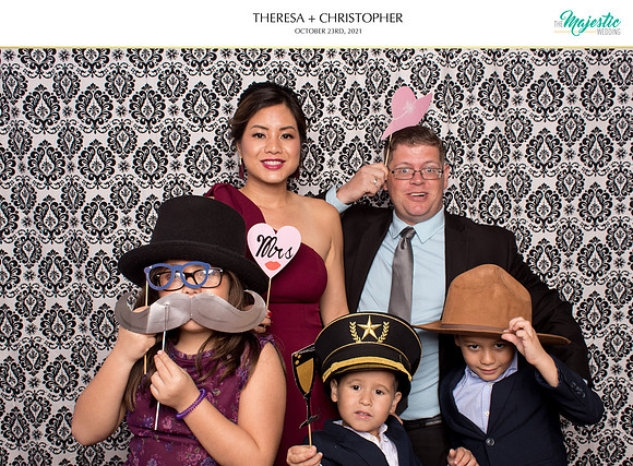 60281 - Theresa + Christopher Wedding Photobooth 2021