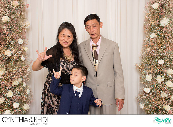 20065 - Cynthia + Khoi Wedding Photobooth 2022