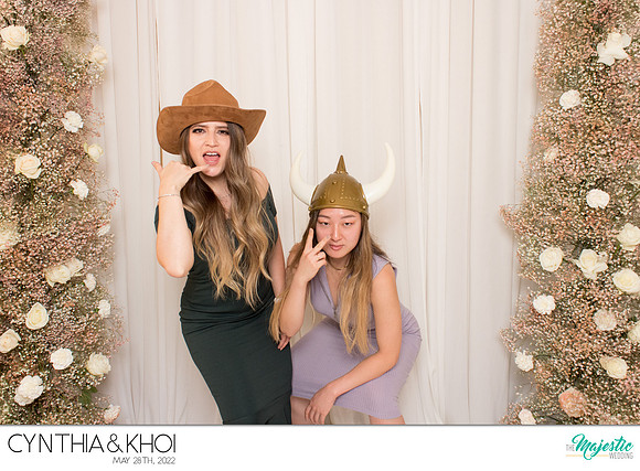 20049 - Cynthia + Khoi Wedding Photobooth 2022