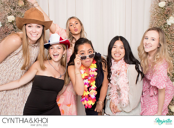 20155 - Cynthia + Khoi Wedding Photobooth 2022