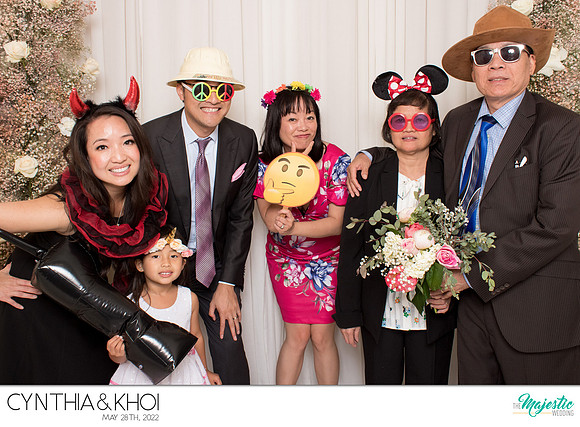 20072 - Cynthia + Khoi Wedding Photobooth 2022