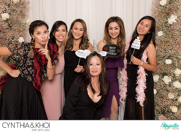 20070 - Cynthia + Khoi Wedding Photobooth 2022