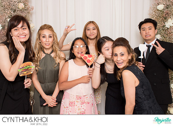 20124 - Cynthia + Khoi Wedding Photobooth 2022