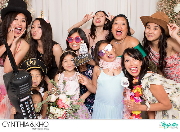 20131 - Cynthia + Khoi Wedding Photobooth 2022