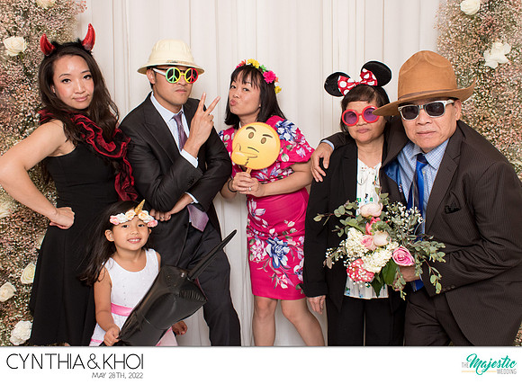 20074 - Cynthia + Khoi Wedding Photobooth 2022