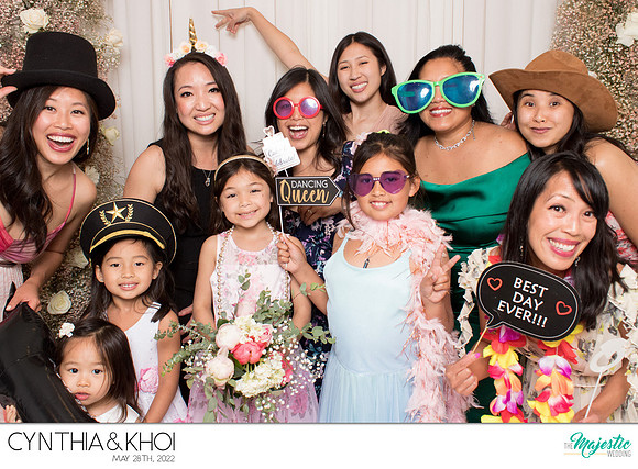 20129 - Cynthia + Khoi Wedding Photobooth 2022