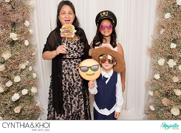 20255 - Cynthia + Khoi Wedding Photobooth 2022