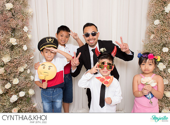 20180 - Cynthia + Khoi Wedding Photobooth 2022