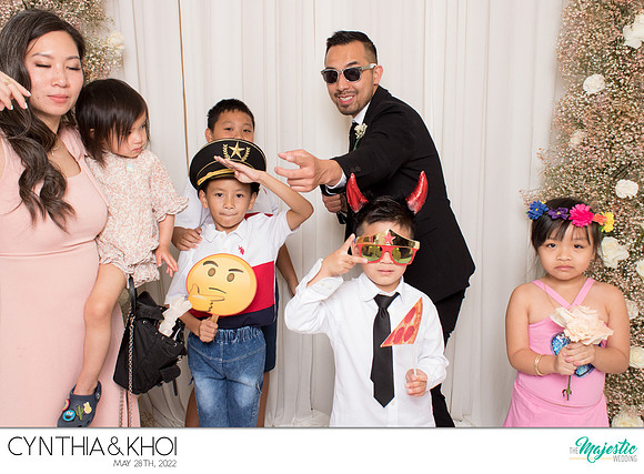 20181 - Cynthia + Khoi Wedding Photobooth 2022