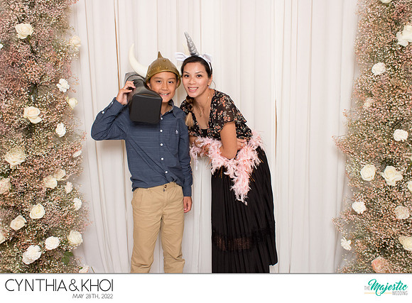 20190 - Cynthia + Khoi Wedding Photobooth 2022