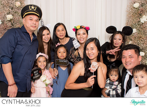 20147 - Cynthia + Khoi Wedding Photobooth 2022