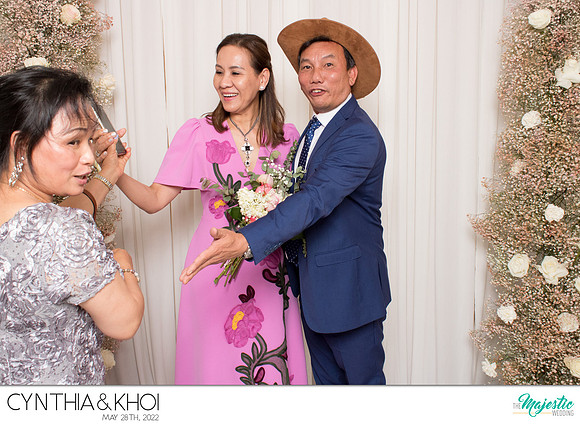 20220 - Cynthia + Khoi Wedding Photobooth 2022