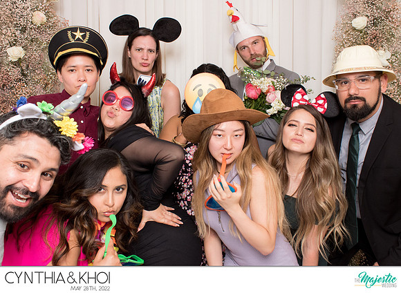 20109 - Cynthia + Khoi Wedding Photobooth 2022