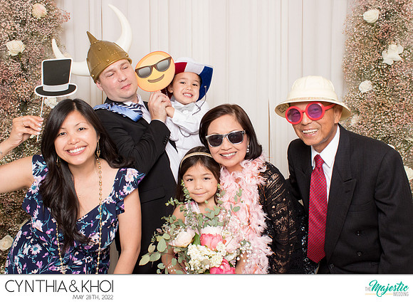 20111 - Cynthia + Khoi Wedding Photobooth 2022