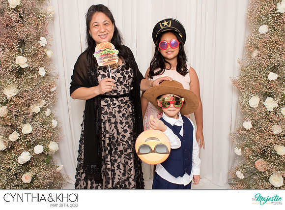 20256 - Cynthia + Khoi Wedding Photobooth 2022