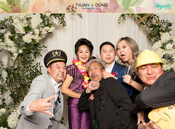 20220 - Thuan + Dung Wedding Photobooth 2021