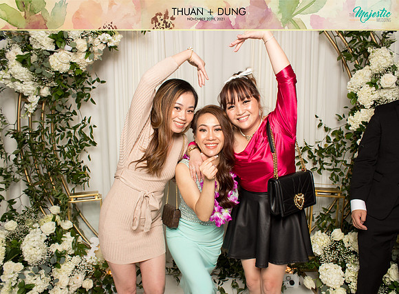 20335 - Thuan + Dung Wedding Photobooth 2021