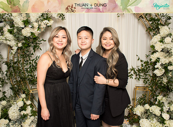 20240 - Thuan + Dung Wedding Photobooth 2021