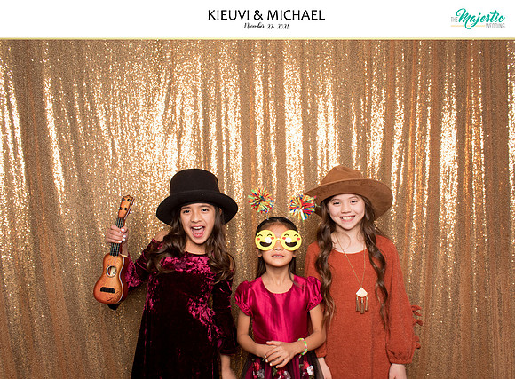 20052 - KieuVi + Michael Wedding Photobooth 2021