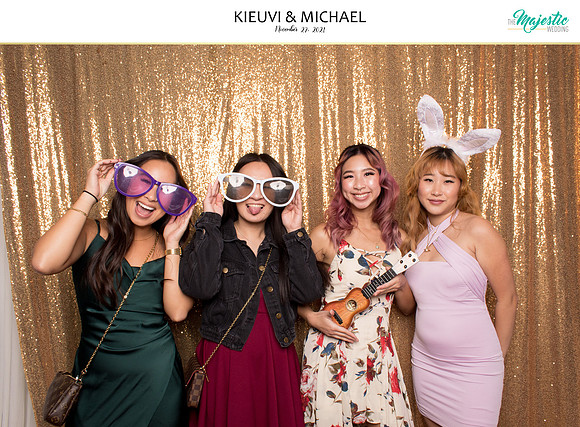 20042 - KieuVi + Michael Wedding Photobooth 2021