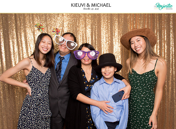 20180 - KieuVi + Michael Wedding Photobooth 2021