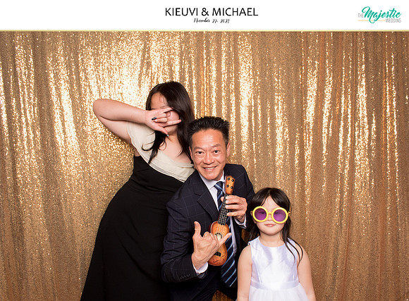 20040 - KieuVi + Michael Wedding Photobooth 2021