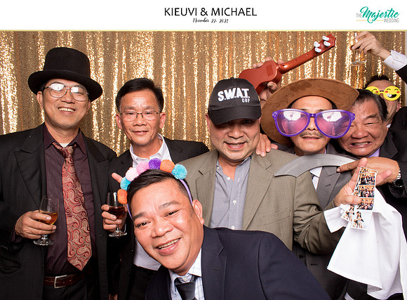 20330 - KieuVi + Michael Wedding Photobooth 2021