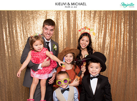 20087 - KieuVi + Michael Wedding Photobooth 2021
