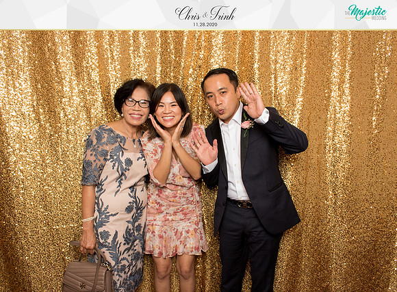 20074 - Trinh + Chris Wedding Photobooth 2020