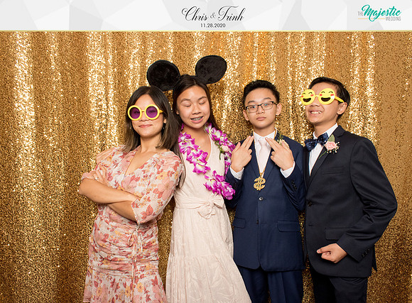 20099 - Trinh + Chris Wedding Photobooth 2020